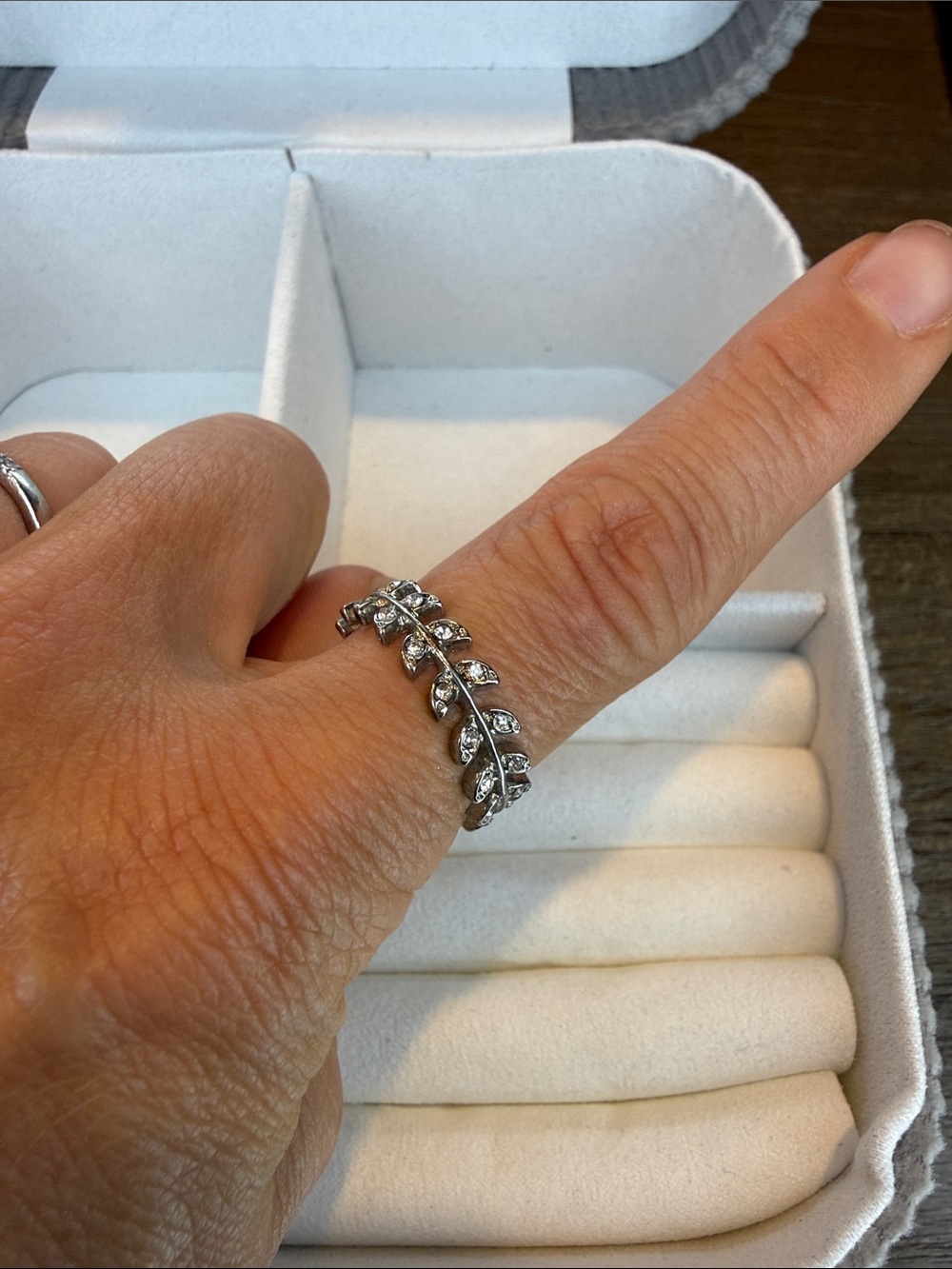 Leaf ring